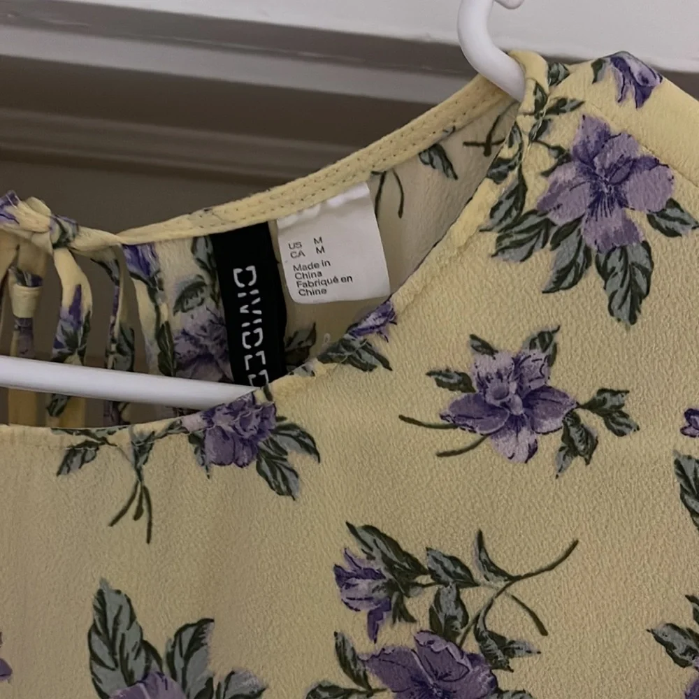 Two spring dresses - Picture 2 of 8